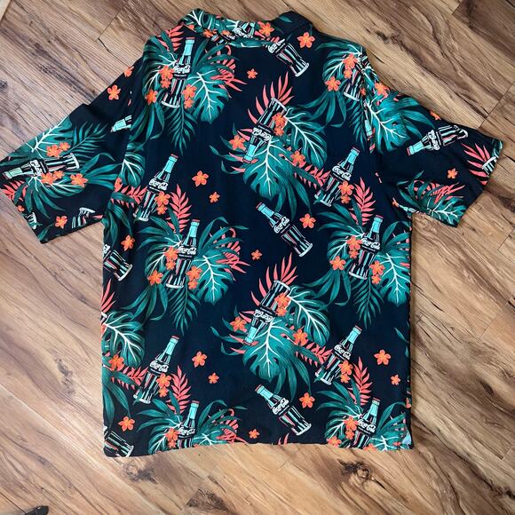 NWOT Coca-Cola Tropical Hawaiian Button Up Shirt XL Short Sleeve Black Green - Picture 2 of 6